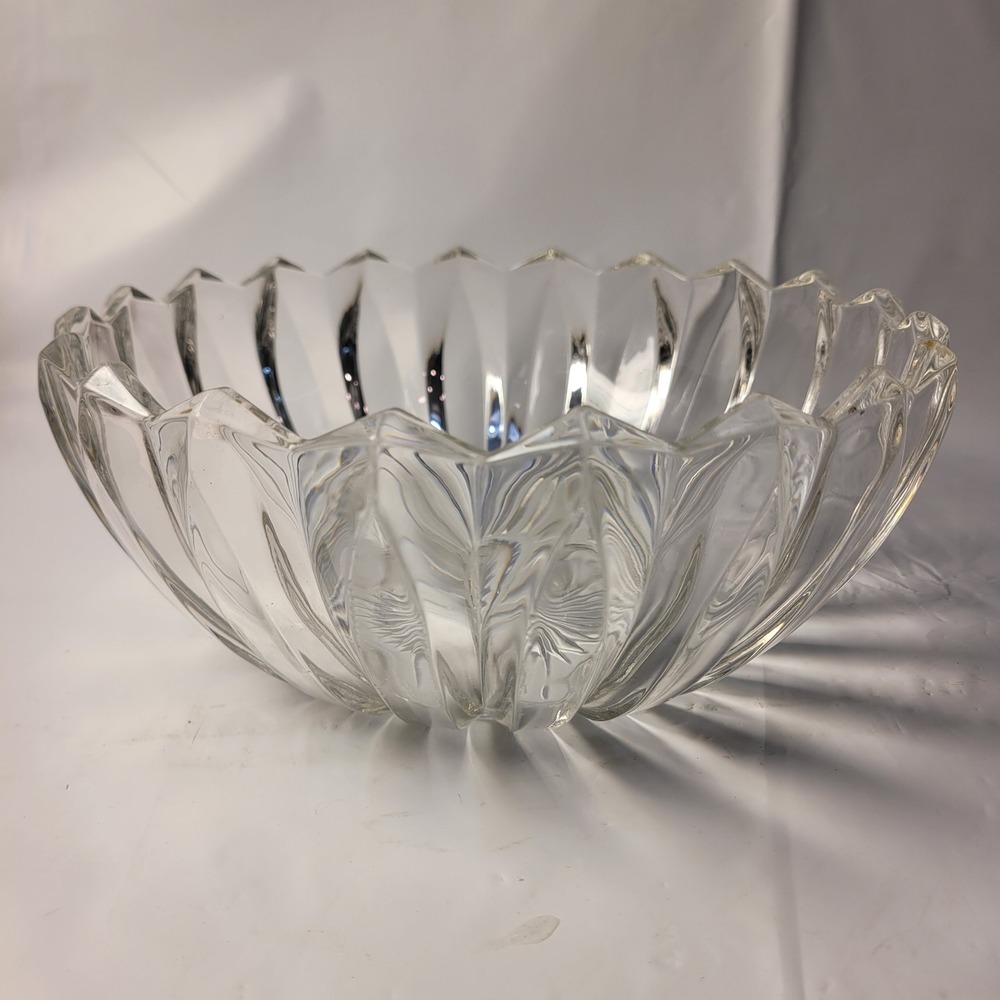Vintage Unique Serving Bowl Clear Glass Scalloped Starburst Fluted 8 inch